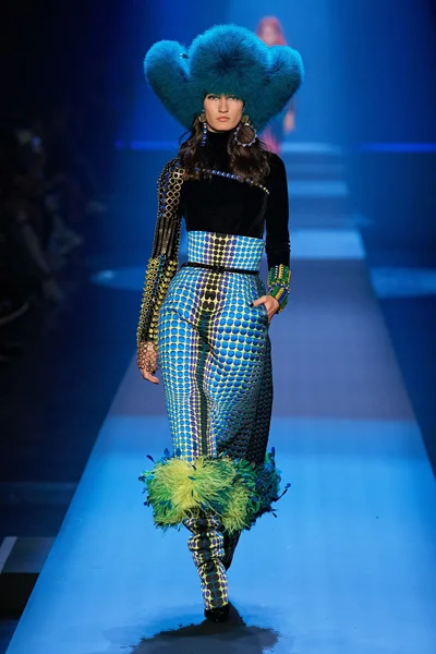 Look 22